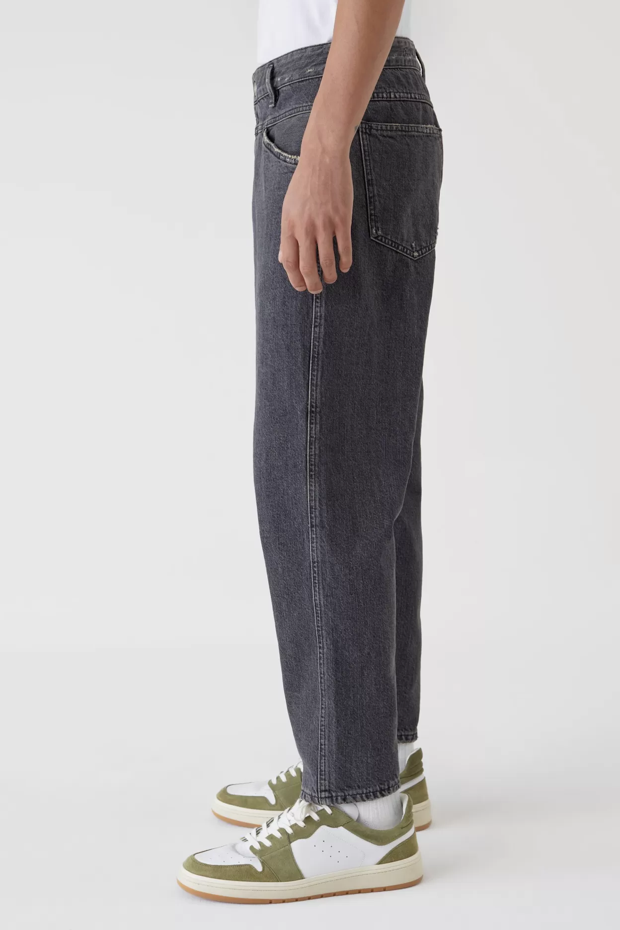 X-Lent Tapered Jeans<CLOSED Flash Sale